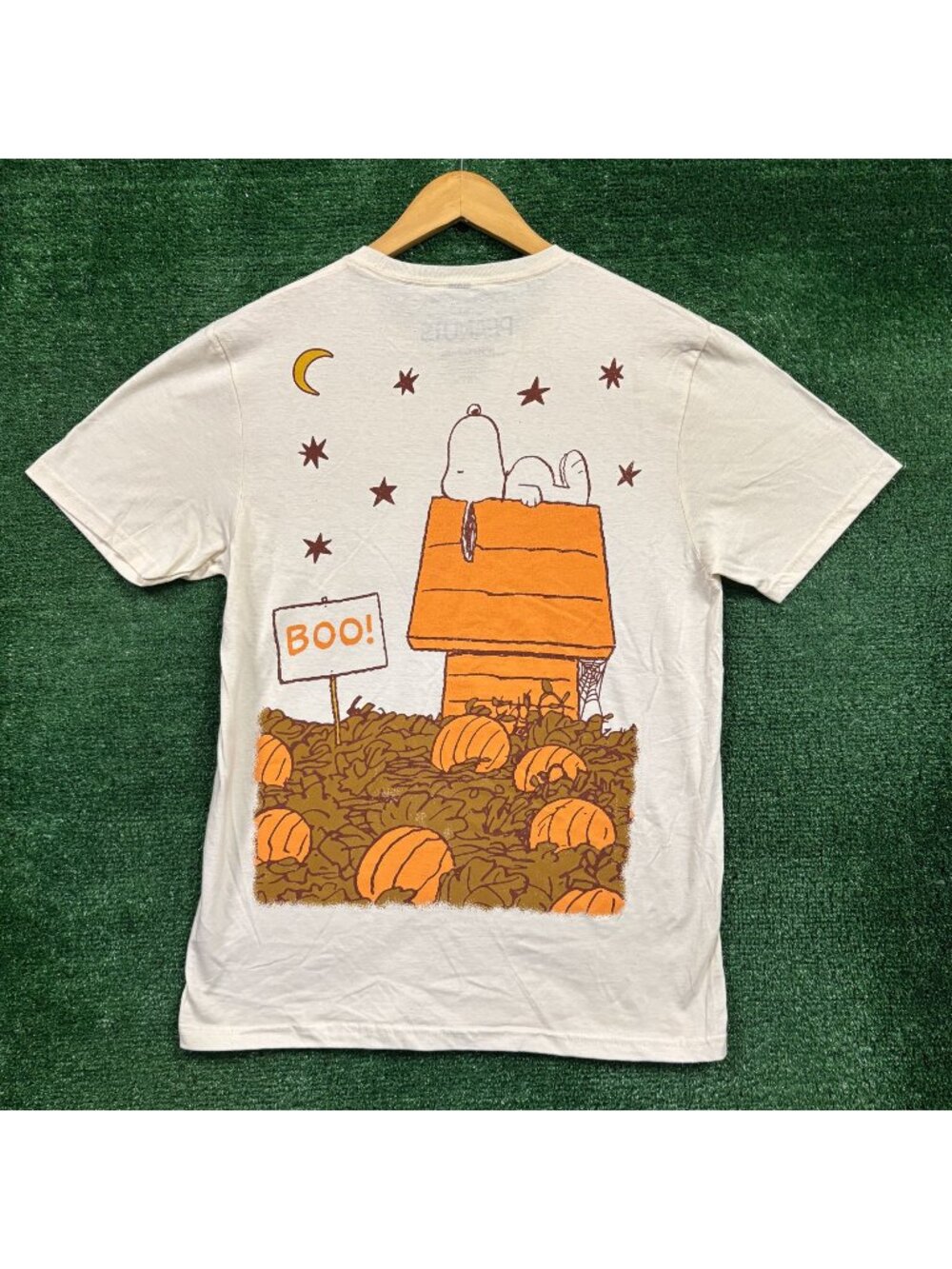 Peanuts Snoopy Pumpkin Patch T-Shirt Size Medium